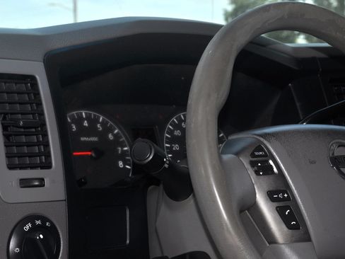 Used 2013 Nissan NV 3500 SV w/ Technology Pkg RWD image 37
