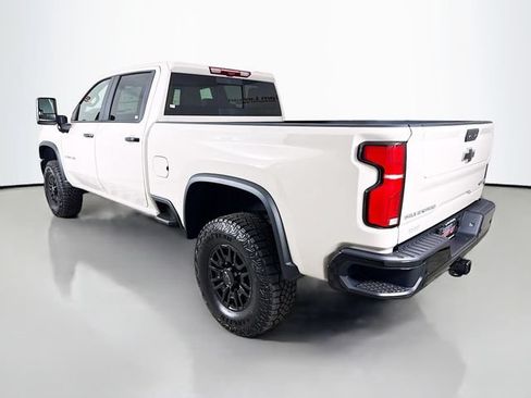 New 2026 Chevrolet Silverado 2500 ZR2 AWD/4WD image 6