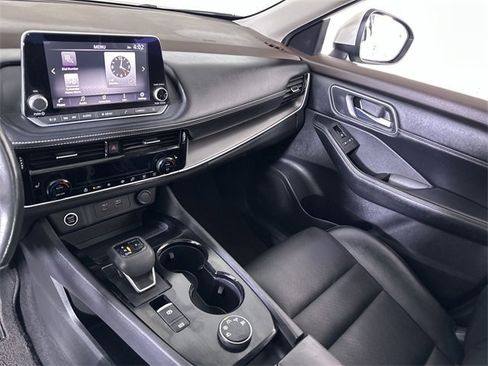 Used 2021 Nissan Rogue SV w/ Premium Package image 36