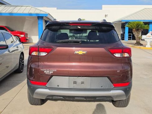 Used 2022 Chevrolet TrailBlazer LT w/ Convenience Package FWD image 5
