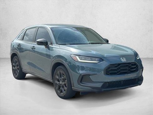 Used 2023 Honda HR-V Sport image 3