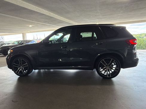Used 2019 BMW X5 xDrive40i w/ M Sport Package AWD/4WD image 2