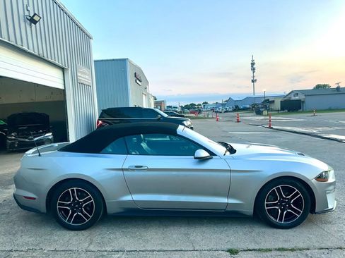 Used 2020 Ford Mustang Premium RWD image 11