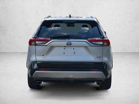 Used 2023 Toyota RAV4 XSE AWD/4WD image 6