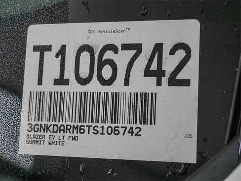 New 2026 Chevrolet Blazer EV LT image 25