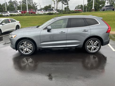 Used 2020 Volvo XC60 T6 Momentum w/ Protection Package Premier AWD/4WD image 7