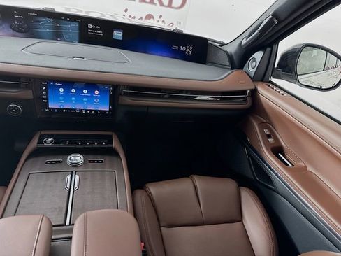 New 2026 Lincoln Navigator Reserve AWD/4WD image 26