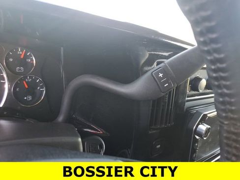 Used 2022 GMC Savana 2500 Extended w/ Enhanced Convenience Package image 27