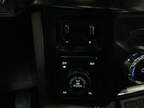 Used 2024 Ford F150 Platinum image 26