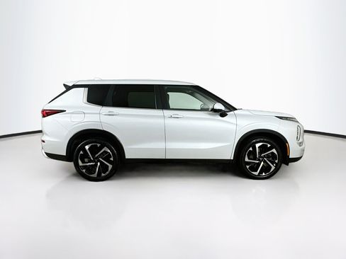 Used 2024 Mitsubishi Outlander SE AWD/4WD image 10