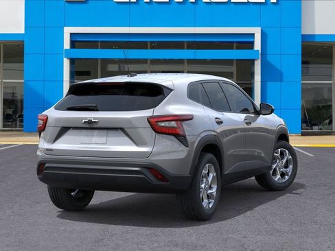 New 2026 Chevrolet Trax LS image 4