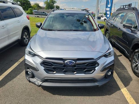 Used 2024 Subaru Crosstrek 2.5i Limited AWD/4WD image 2