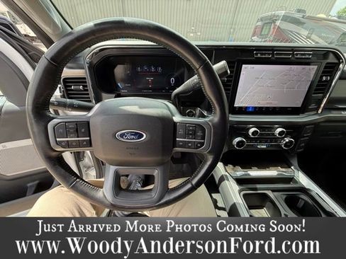 Used 2024 Ford F250 Lariat w/ Sport Appearance Package AWD/4WD image 9