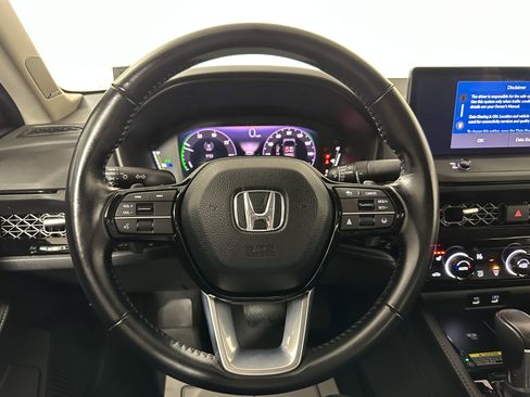 Used 2023 Honda Accord Touring image 11