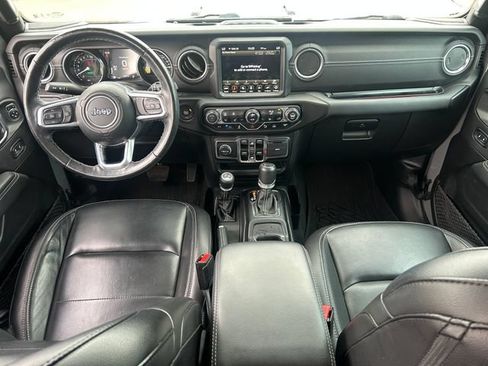Used 2021 Jeep Wrangler Unlimited Sahara w/ Cold Weather Group AWD/4WD image 30