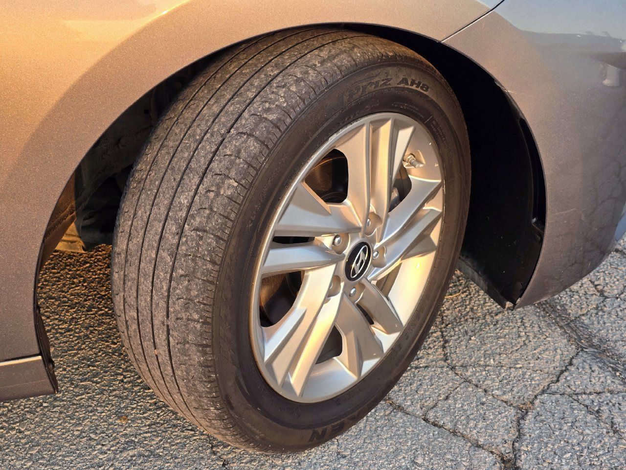 Used 2019 Hyundai Elantra SEL w/ Cargo Package FWD image 7