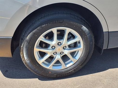 Used 2023 Chevrolet Equinox LS w/ LS Convenience Package FWD image 24