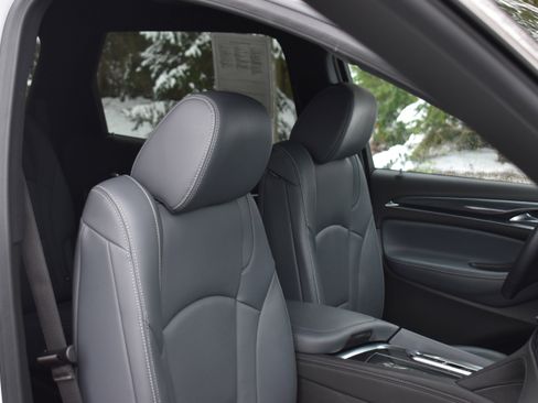 Used 2024 Buick Enclave Essence w/ Experience Buick Package image 26