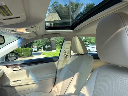 Used 2013 Lexus ES 350 w/ Luxury Pkg FWD image 12