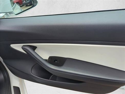 Used 2019 Tesla Model 3 Standard Range Plus RWD image 27