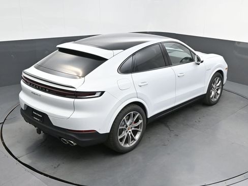 New 2026 Porsche Cayenne S image 27