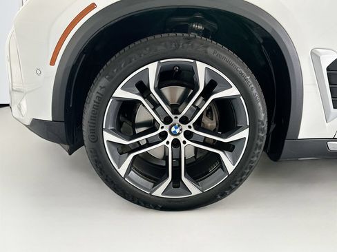 Used 2024 BMW X5 sDrive40i w/ Premium Package RWD image 29