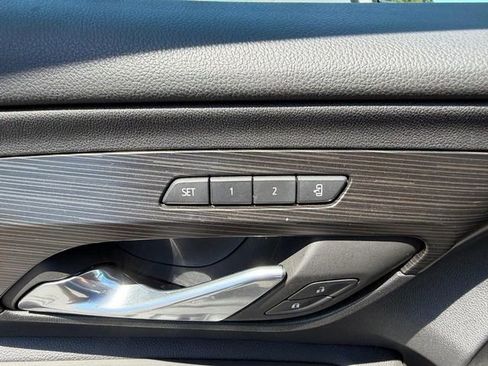 Used 2022 GMC Terrain SLT FWD image 21