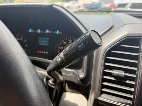 Used 2020 Ford F150 XLT AWD/4WD image 39
