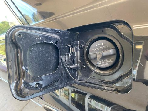 Used 2007 Chrysler 300 C RWD image 22