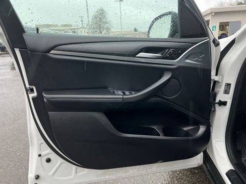 Used 2024 BMW X3 sDrive30i w/ Convenience Package image 17