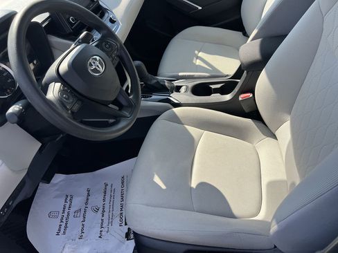 Used 2022 Toyota Corolla Cross L FWD image 16