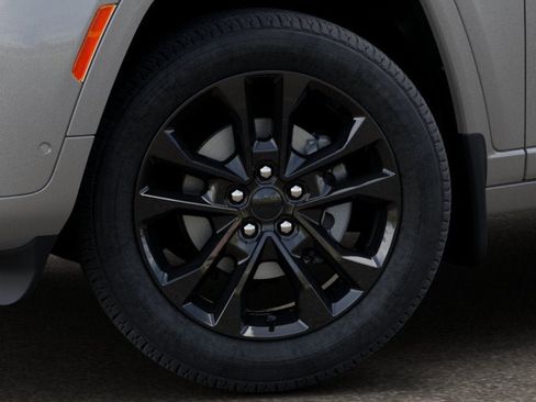 New 2026 Jeep Grand Cherokee Limited image 13