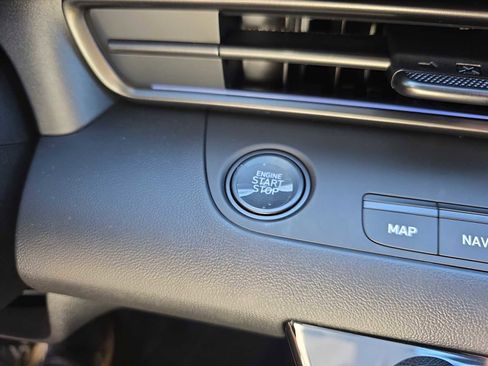 New 2025 Hyundai Elantra SEL image 15