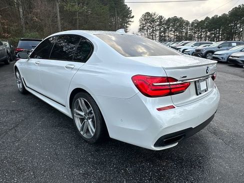 Used 2019 BMW 750i xDrive w/ Executive Package image 5