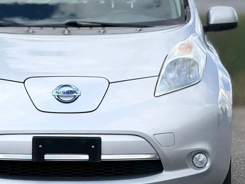 Used 2014 Nissan Leaf S w/ Charge Package image 12