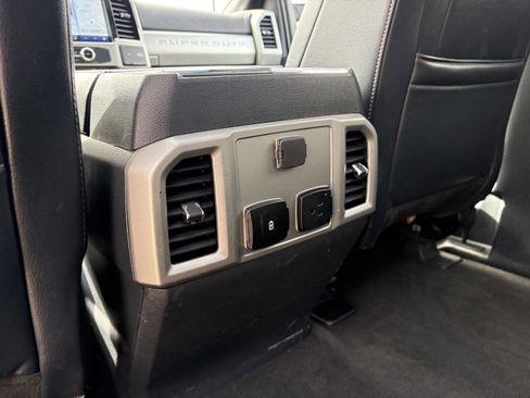 Used 2022 Ford F250 Lariat w/ Lariat Ultimate Package AWD/4WD image 19