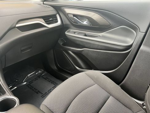 Used 2024 GMC Terrain SLE FWD image 40