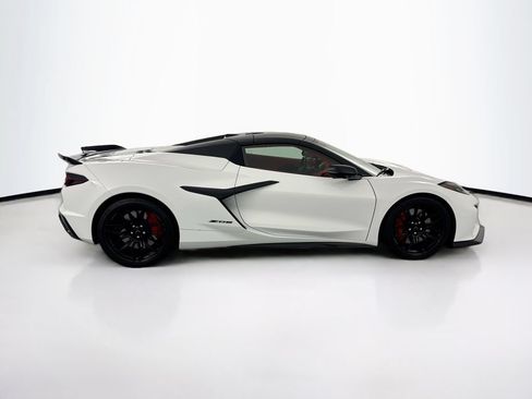 Used 2024 Chevrolet Corvette Z06 w/ Stealth Interior Trim Package RWD image 34