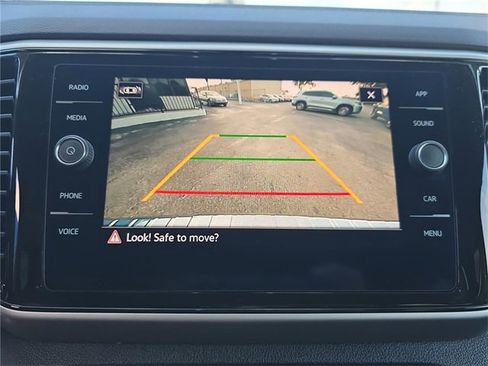 Used 2022 Volkswagen Atlas SE w/ Black Wheel Package image 19