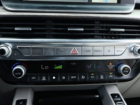 Used 2022 Kia Telluride EX FWD image 17