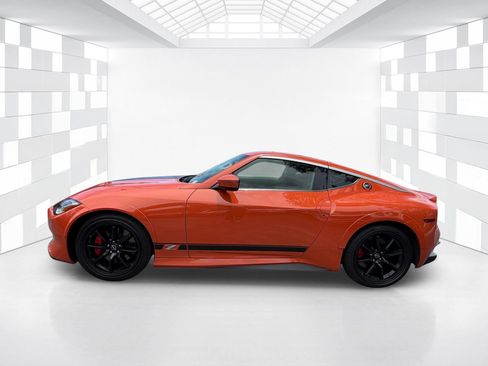 Certified 2024 Nissan Z Performance w/ Heritage Edition RWD image 4