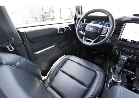 Certified 2026 Ford Bronco Badlands AWD/4WD image 11