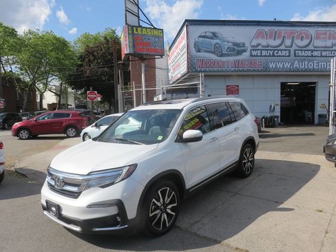 Used 2020 Honda Pilot Touring image 2