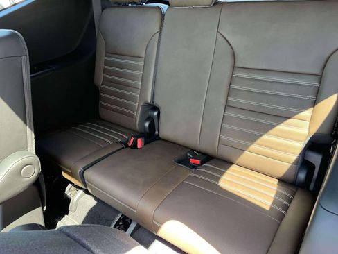 New 2026 GMC Acadia Denali Ultimate w/ LPO, Floor Liner Package image 17