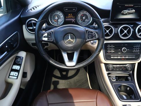 Used 2016 Mercedes-Benz CLA 250 image 9