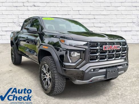 Used 2024 GMC Canyon AT4 w/ AT4 Premium Package AWD/4WD image 5