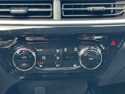 Certified 2024 Chevrolet Trax RS w/ Driver Confidence Package image 12