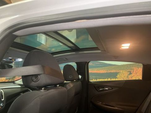 Used 2023 Chevrolet Malibu LT image 46