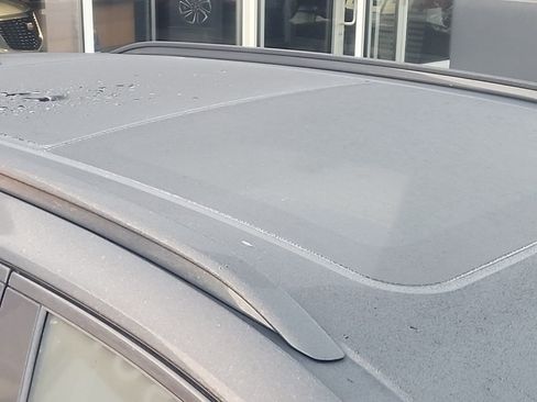 Used 2022 Buick Envision Essence w/ Sport Touring Package image 2