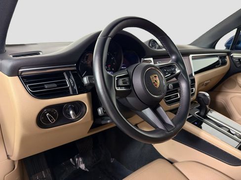 Used 2024 Porsche Macan AWD/4WD image 9